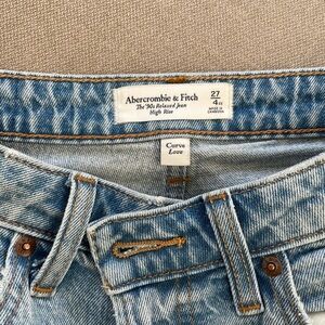 Abercrombie 90’s relaxed jeans